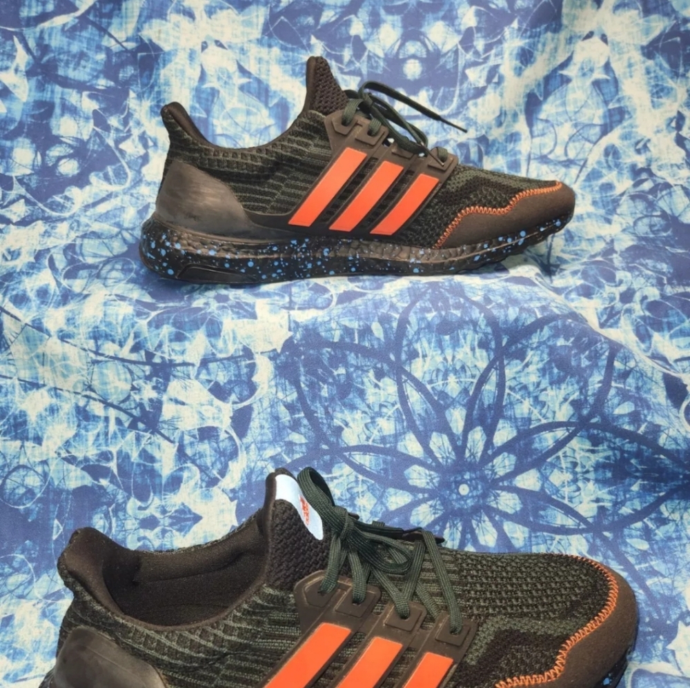 Adidas Ultra Boost sneakers cranberry in color